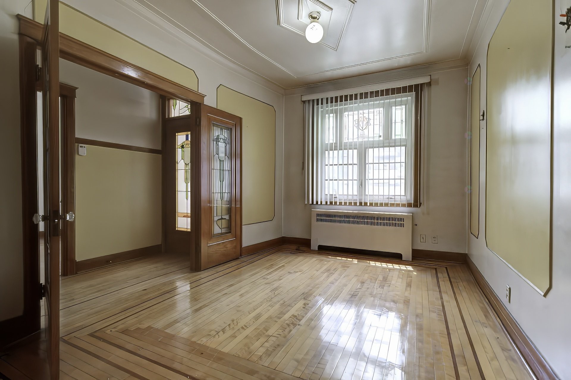 









6665

 - 6669


Av. des Érables

,
Montréal (Rosemont/La Petite-Patrie),




QC
H2G2M9

