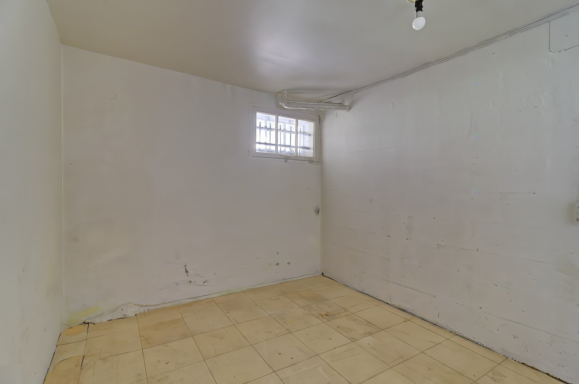 









6665

 - 6669


Av. des Érables

,
Montréal (Rosemont/La Petite-Patrie),




QC
H2G2M9

