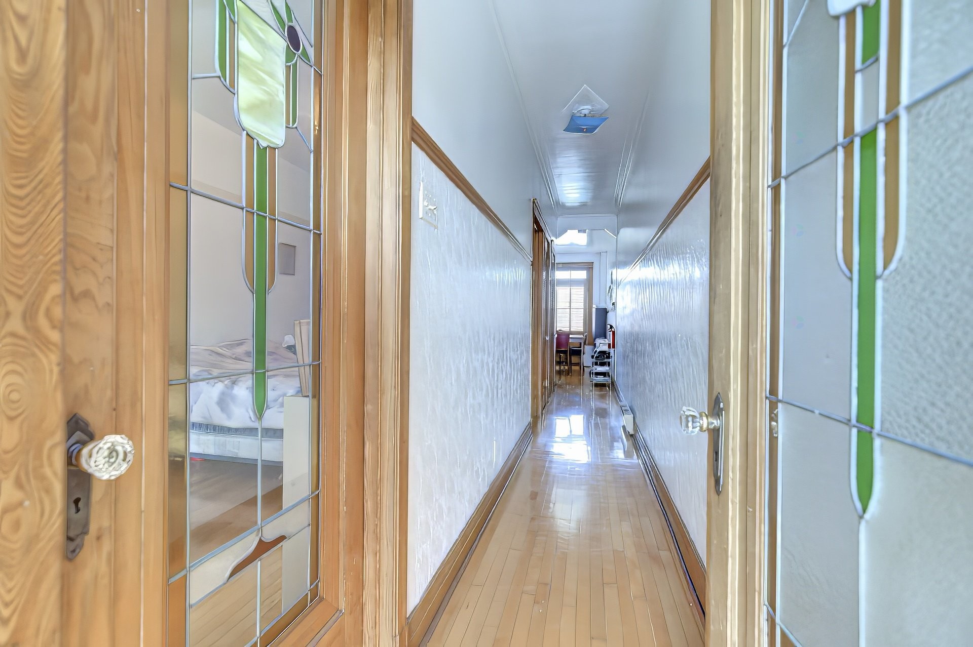 









6665

 - 6669


Av. des Érables

,
Montréal (Rosemont/La Petite-Patrie),




QC
H2G2M9

