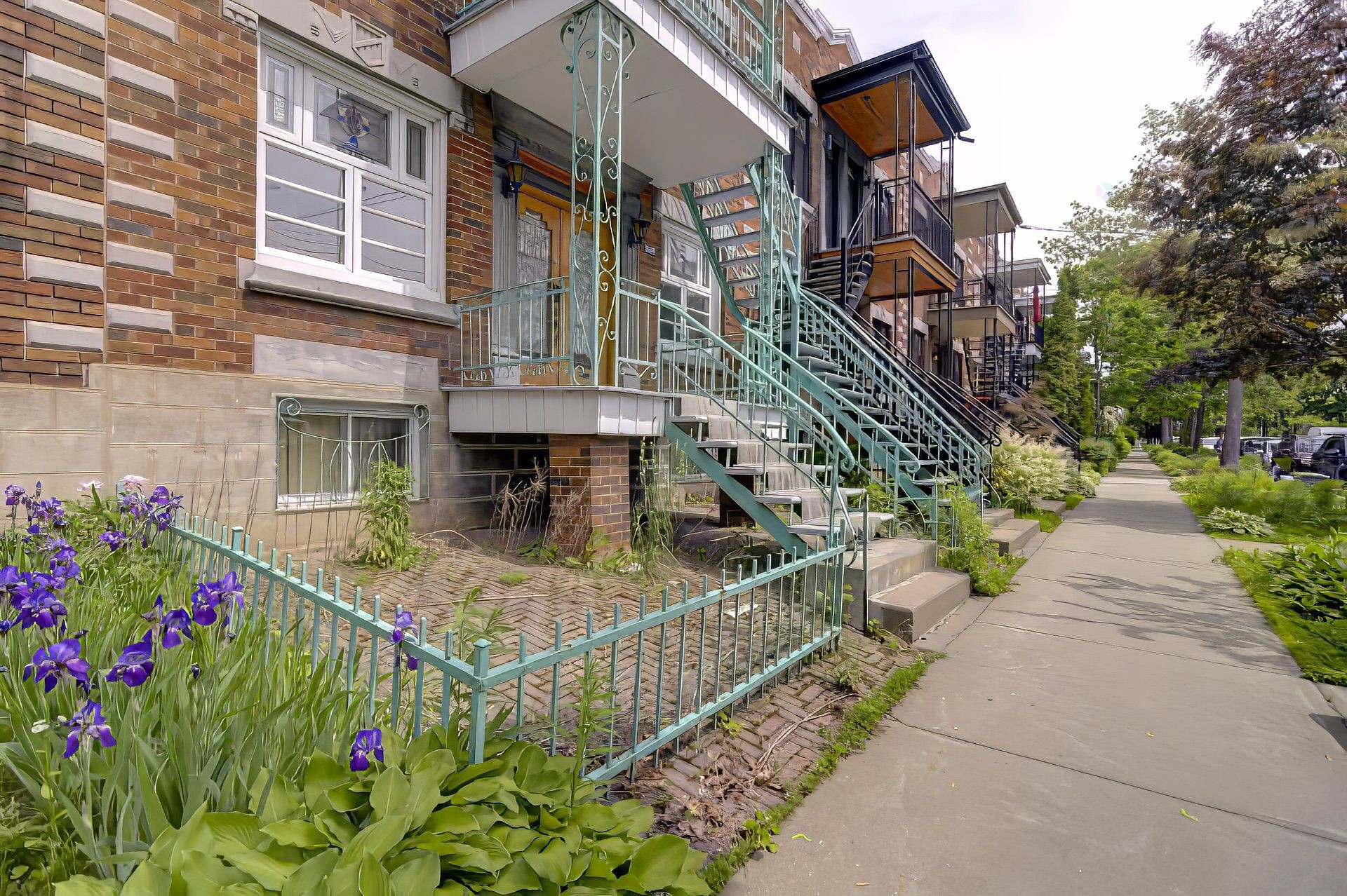 









6665

 - 6669


Av. des Érables

,
Montréal (Rosemont/La Petite-Patrie),




QC
H2G2M9

