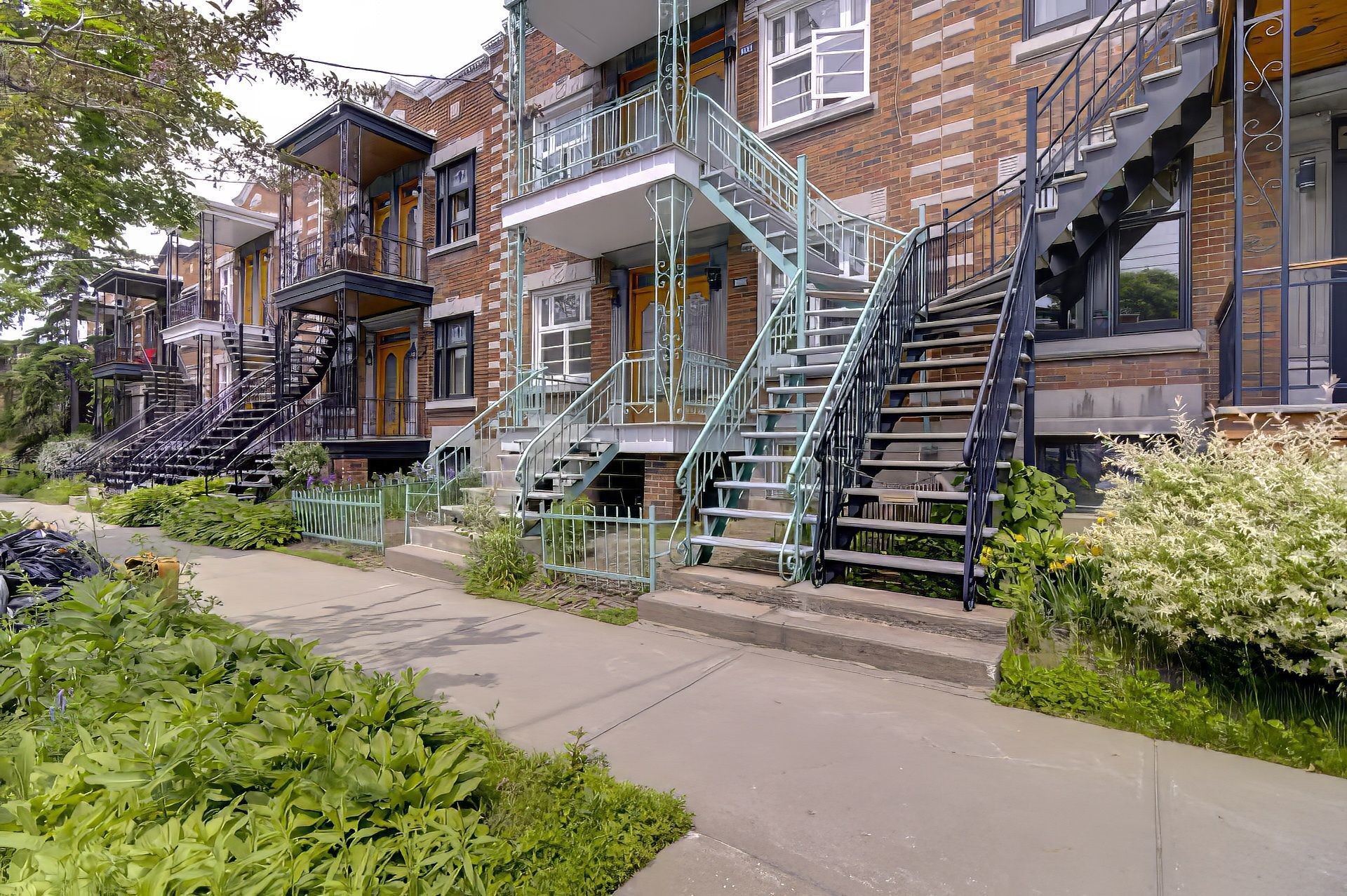 









6665

 - 6669


Av. des Érables

,
Montréal (Rosemont/La Petite-Patrie),




QC
H2G2M9

