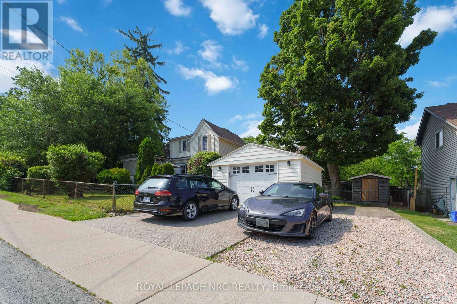 












1359 PELHAM STREET S

,
Pelham (Fonthill),




Ontario
L0S1E0

