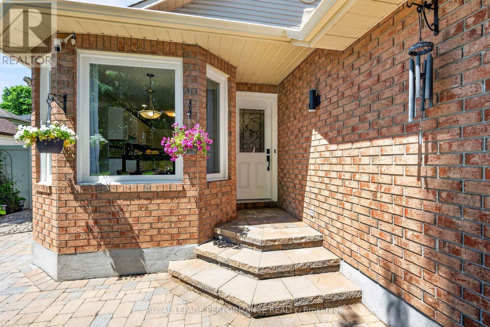












569 PRINCESS LOUISE DRIVE

,
Ottawa,




Ontario
K4A1Z1

