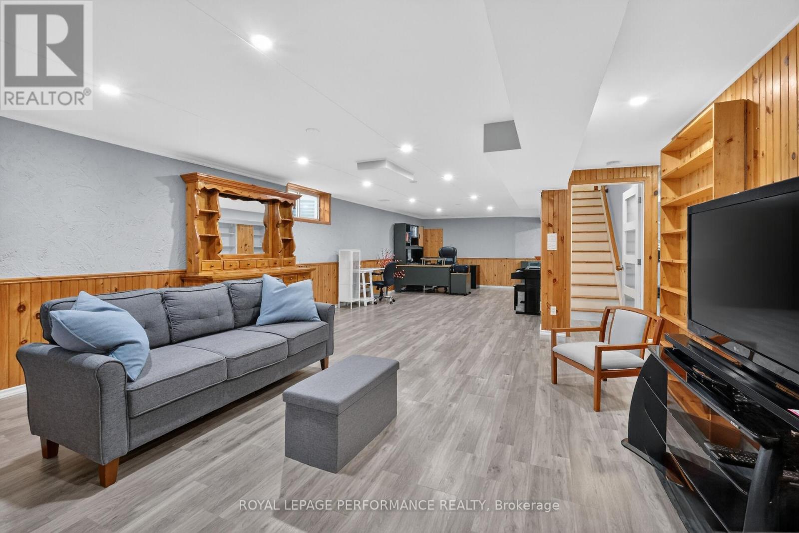 












569 PRINCESS LOUISE DRIVE

,
Ottawa,




Ontario
K4A1Z1

