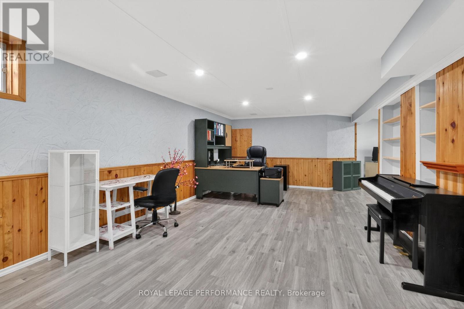 












569 PRINCESS LOUISE DRIVE

,
Ottawa,




Ontario
K4A1Z1

