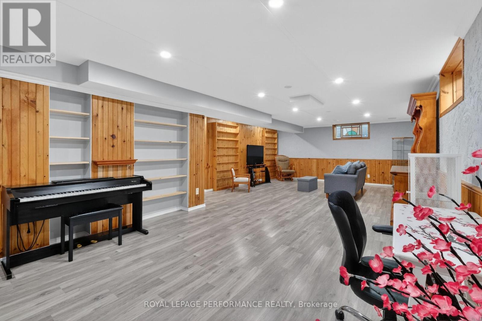 












569 PRINCESS LOUISE DRIVE

,
Ottawa,




Ontario
K4A1Z1

