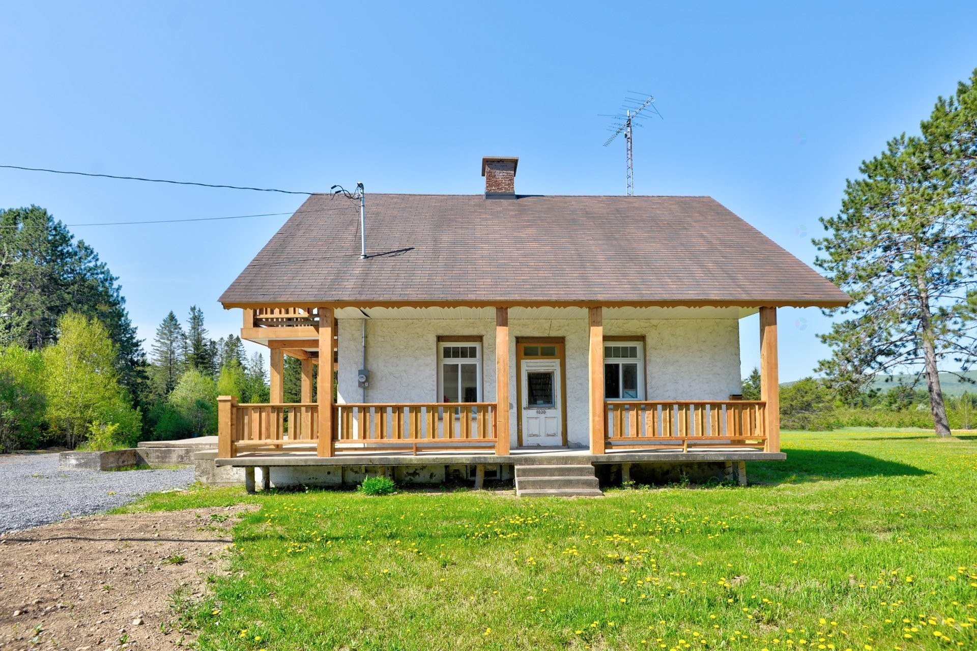 









1030


Route St-Joseph

,
Sainte-Émélie-de-l'Énergie,




QC
J0K2K0


