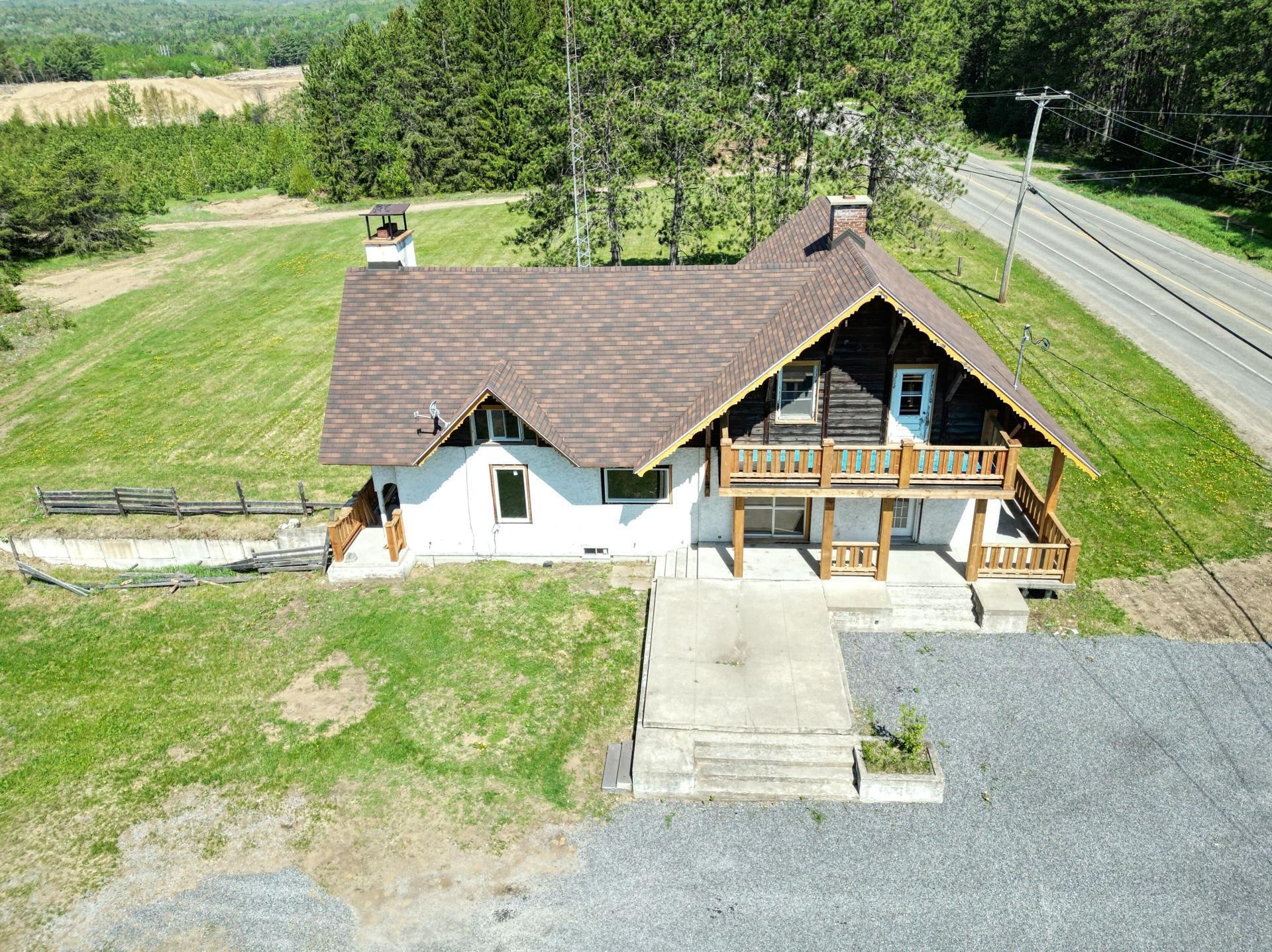 









1030


Route St-Joseph

,
Sainte-Émélie-de-l'Énergie,




QC
J0K2K0


