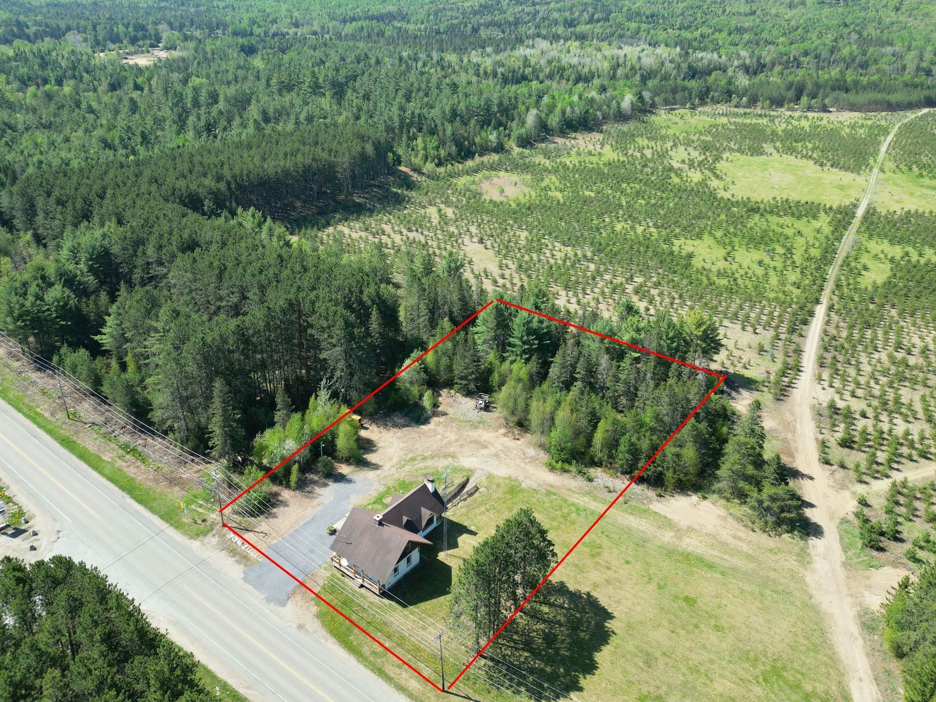 









1030


Route St-Joseph

,
Sainte-Émélie-de-l'Énergie,




QC
J0K2K0

