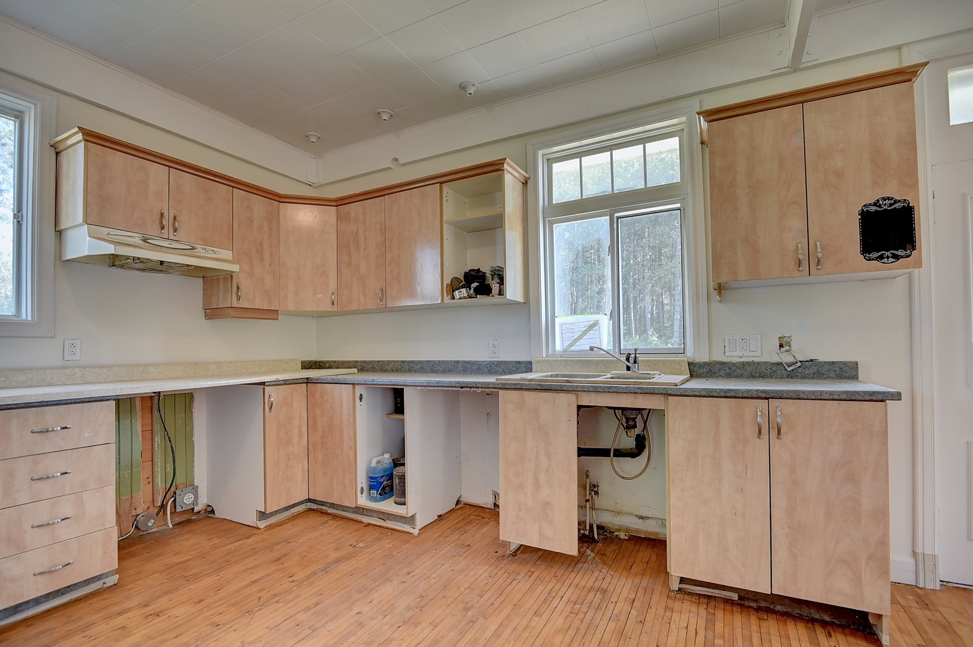 









1030


Route St-Joseph

,
Sainte-Émélie-de-l'Énergie,




QC
J0K2K0

