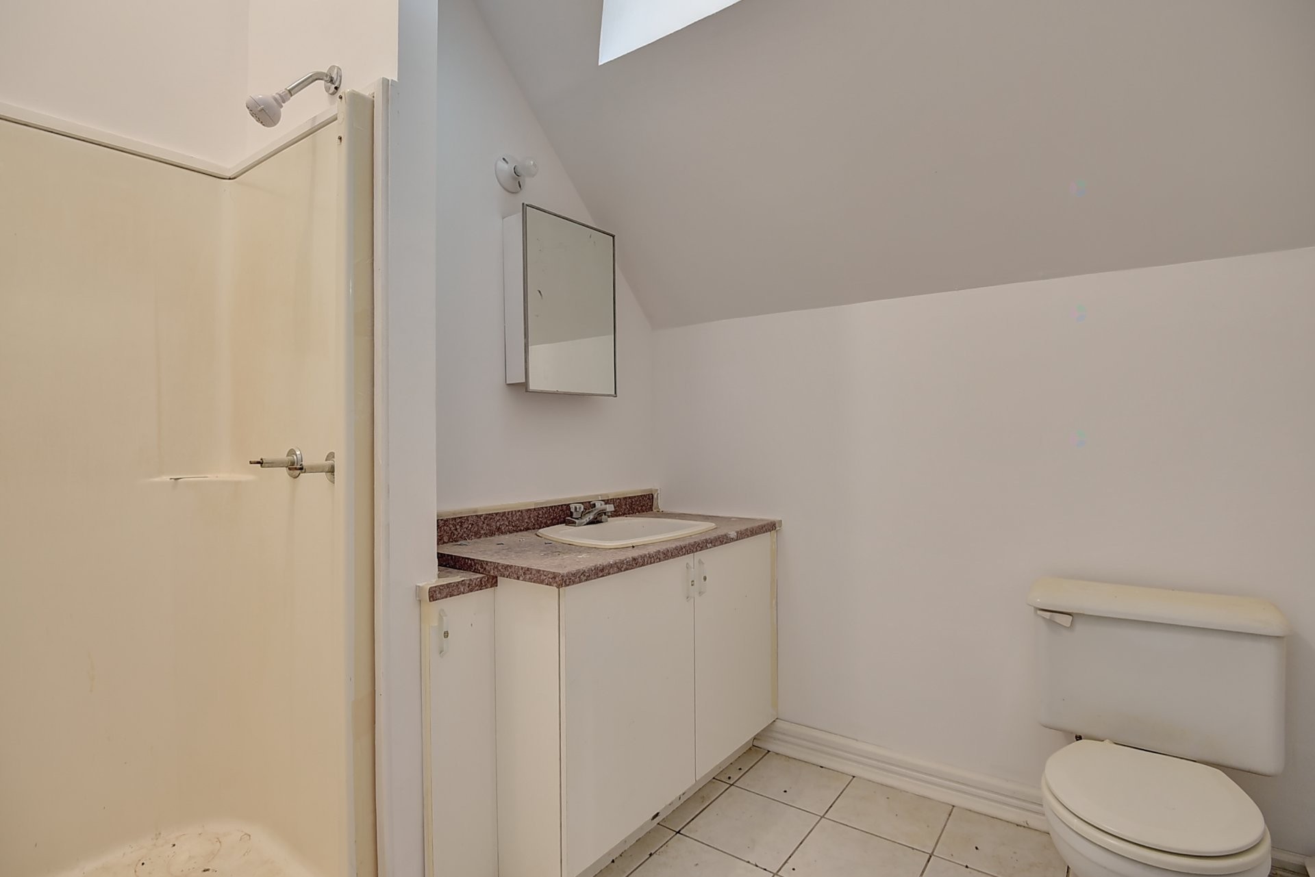 









1030


Route St-Joseph

,
Sainte-Émélie-de-l'Énergie,




QC
J0K2K0

