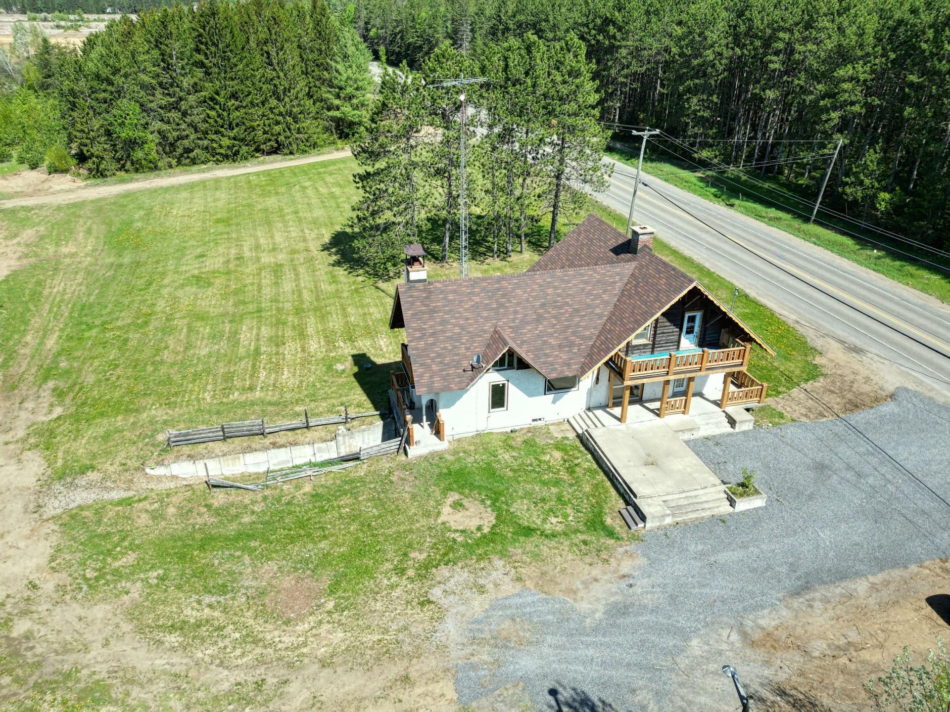 









1030


Route St-Joseph

,
Sainte-Émélie-de-l'Énergie,




QC
J0K2K0


