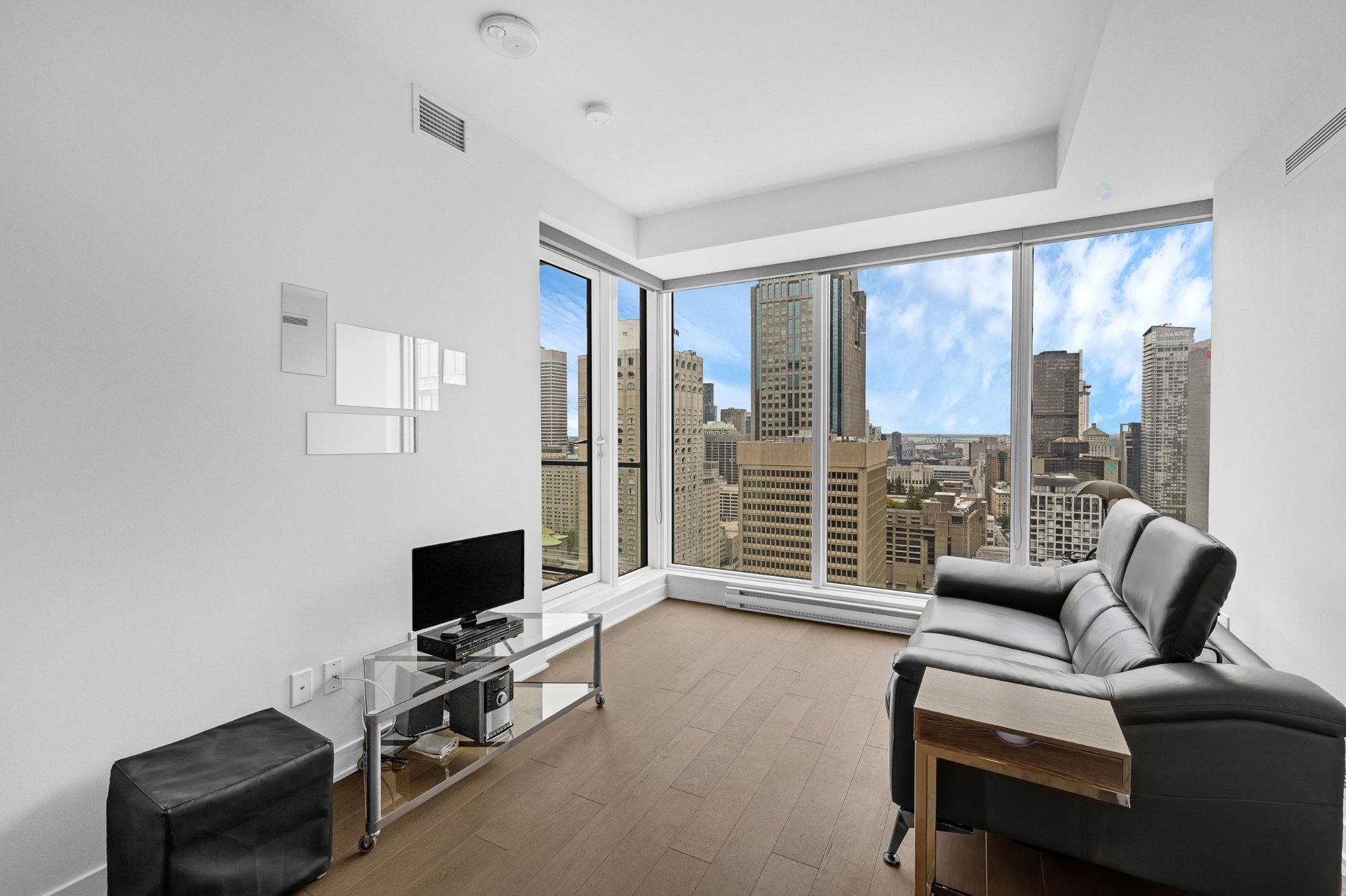 









1188


Rue St-Antoine O.

, 3701,
Montréal (Ville-Marie),




QC
H3C1B4

