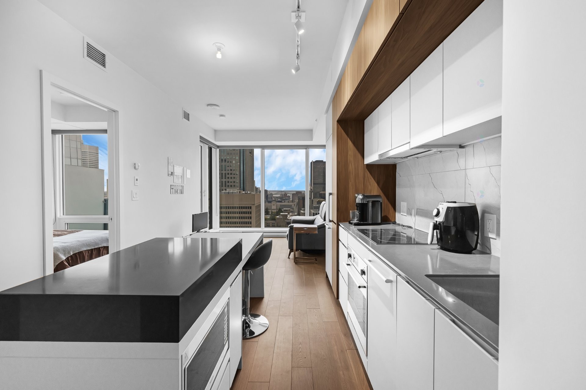 









1188


Rue St-Antoine O.

, 3701,
Montréal (Ville-Marie),




QC
H3C1B4

