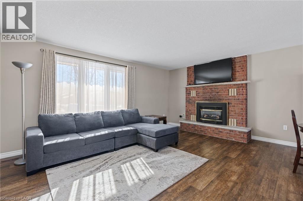 












218 ARRIS Crescent

,
Mitchell,




Ontario
N0K1N0

