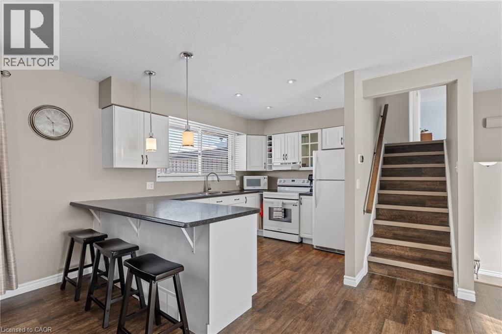 












218 ARRIS Crescent

,
Mitchell,




Ontario
N0K1N0

