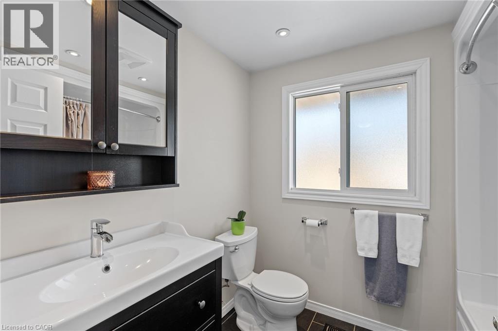 












218 ARRIS Crescent

,
Mitchell,




Ontario
N0K1N0

