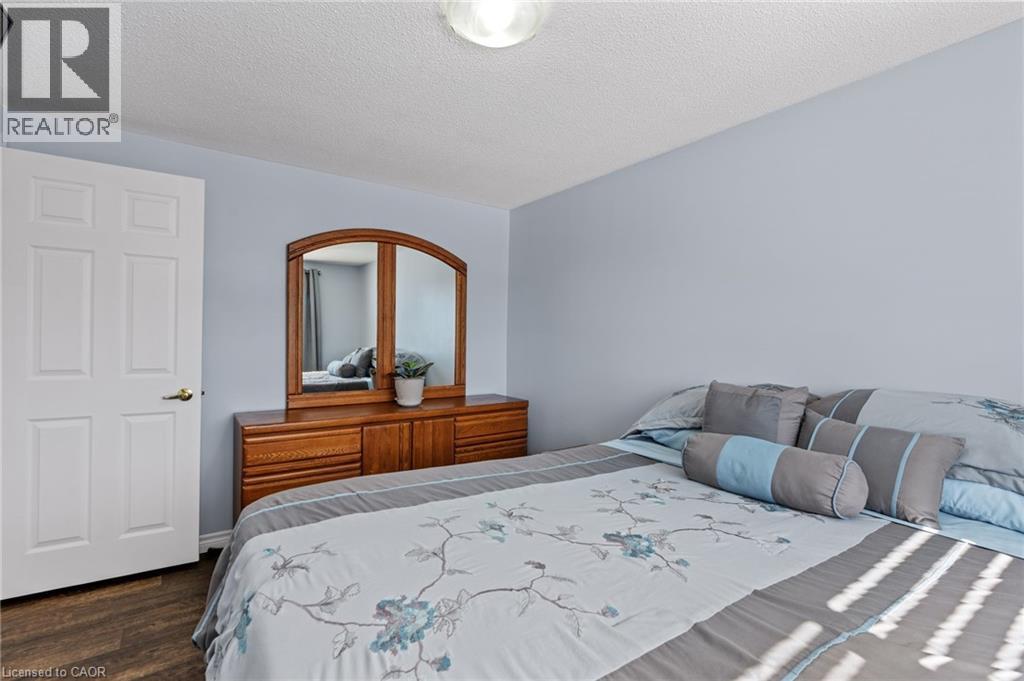 












218 ARRIS Crescent

,
Mitchell,




Ontario
N0K1N0

