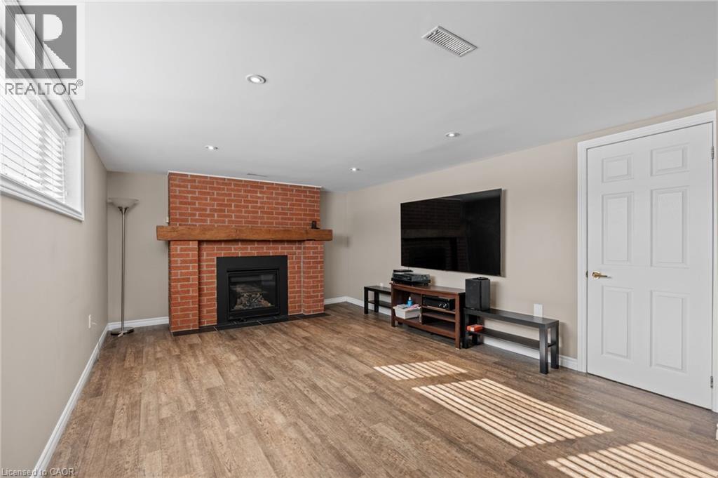 












218 ARRIS Crescent

,
Mitchell,




Ontario
N0K1N0

