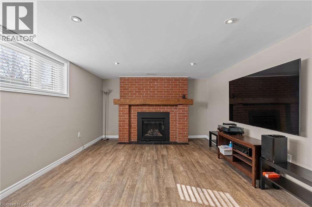 












218 ARRIS Crescent

,
Mitchell,




Ontario
N0K1N0

