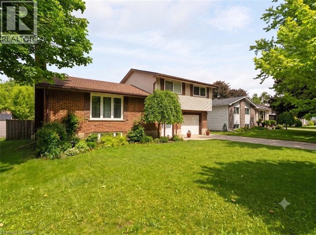 












218 ARRIS Crescent

,
Mitchell,




Ontario
N0K1N0

