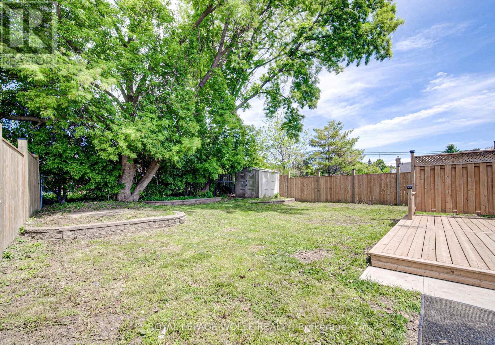 












152 CLARK AVENUE

,
Kitchener,




Ontario
N2C1Y5


