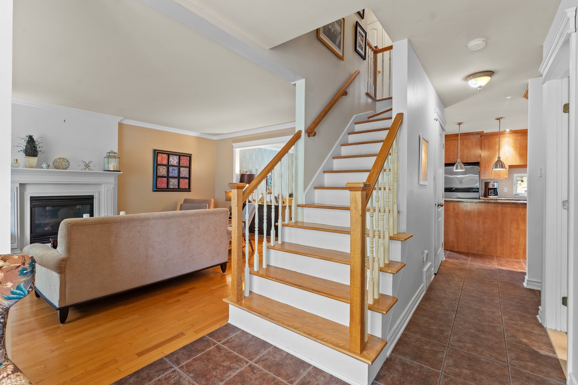 









800


Av. de la Haute-Rive

,
Bois-des-Filion,




QC
J6Z4T8

