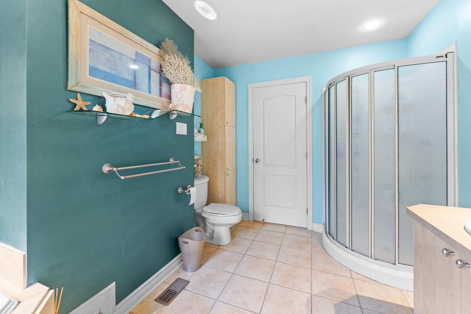 









800


Av. de la Haute-Rive

,
Bois-des-Filion,




QC
J6Z4T8


