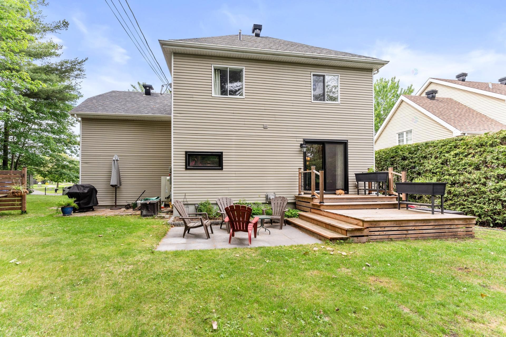 









800


Av. de la Haute-Rive

,
Bois-des-Filion,




QC
J6Z4T8

