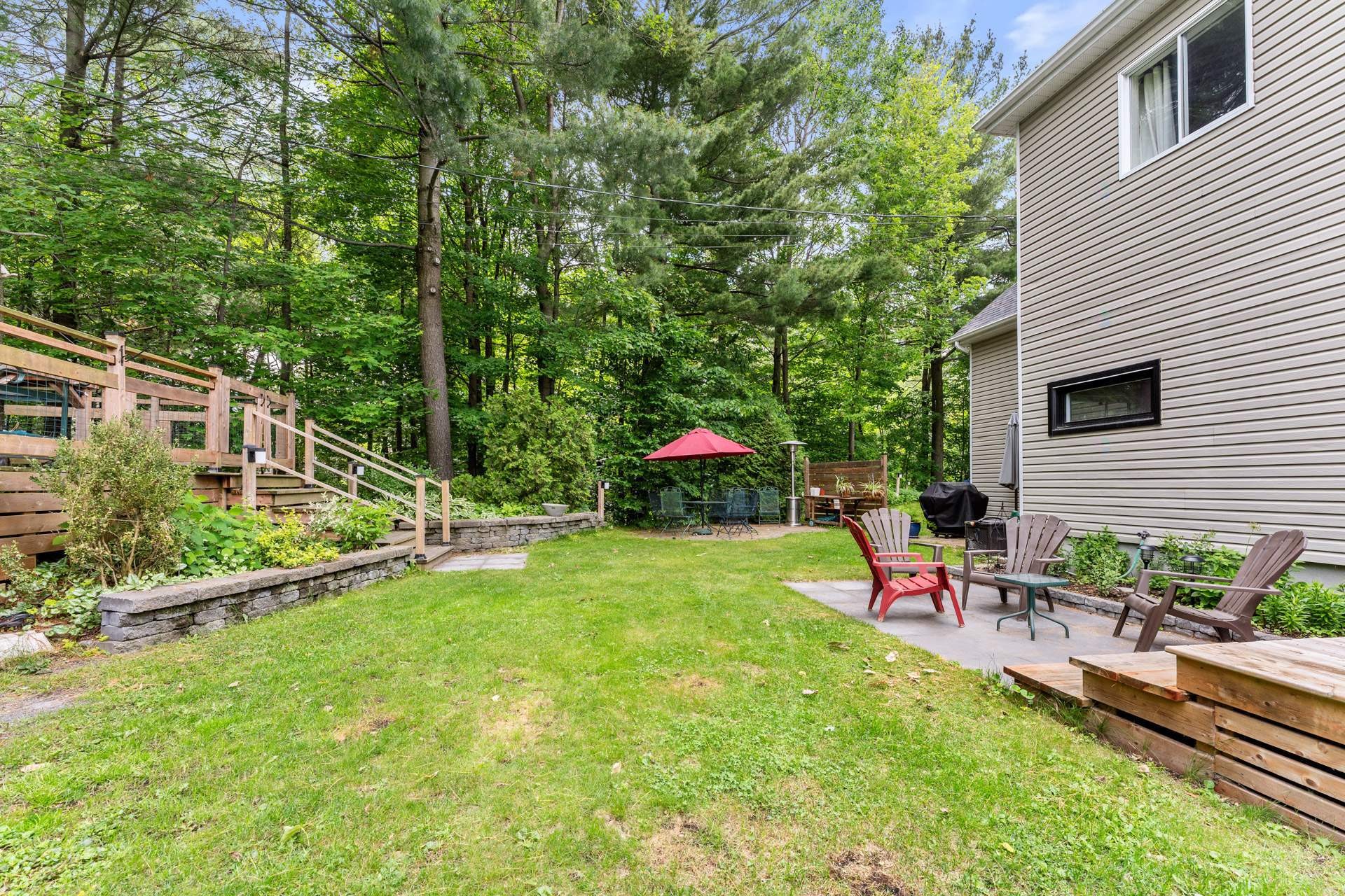 









800


Av. de la Haute-Rive

,
Bois-des-Filion,




QC
J6Z4T8

