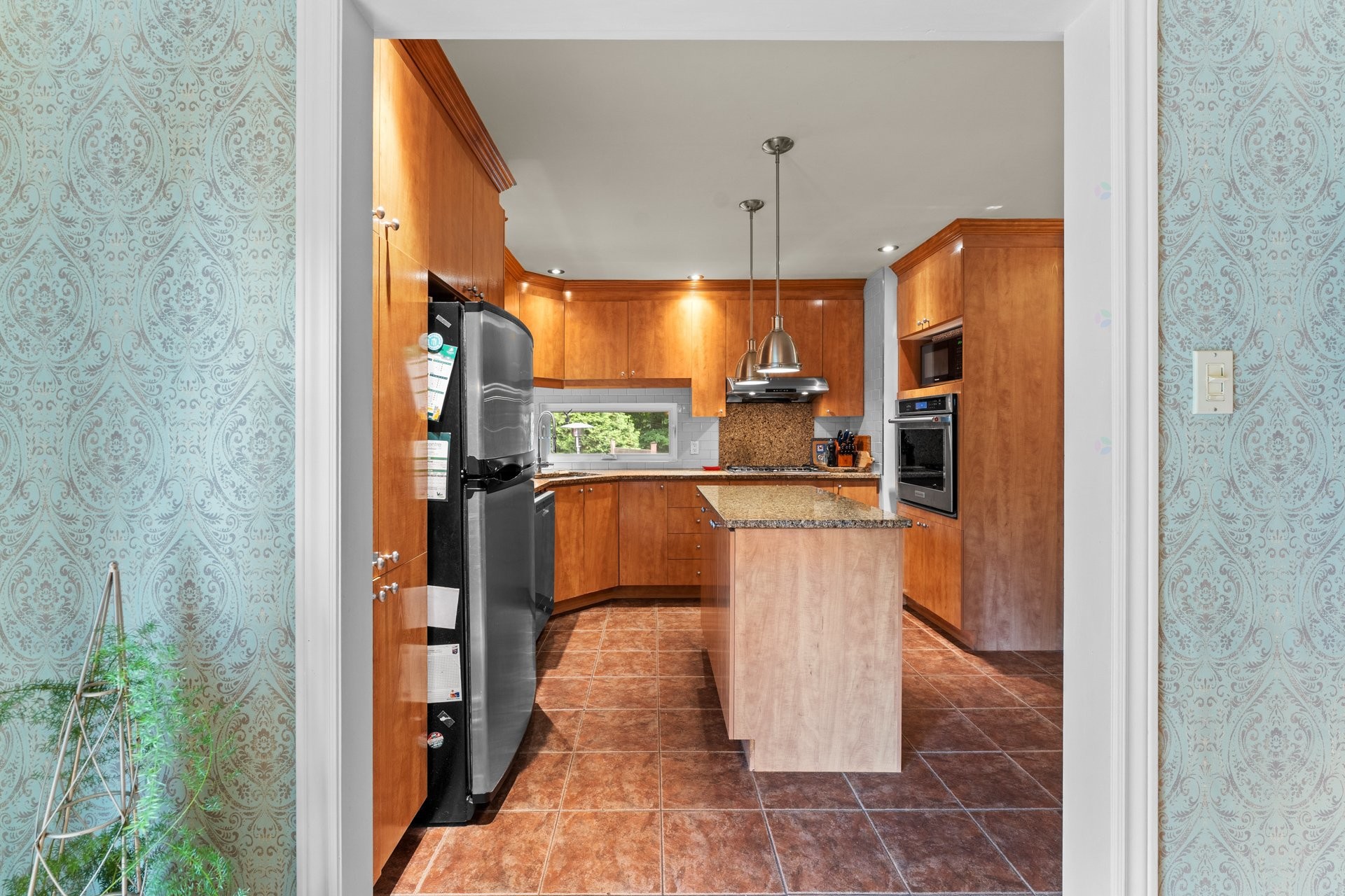 









800


Av. de la Haute-Rive

,
Bois-des-Filion,




QC
J6Z4T8

