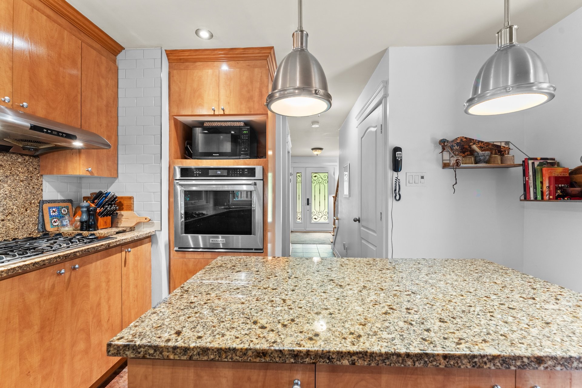 









800


Av. de la Haute-Rive

,
Bois-des-Filion,




QC
J6Z4T8

