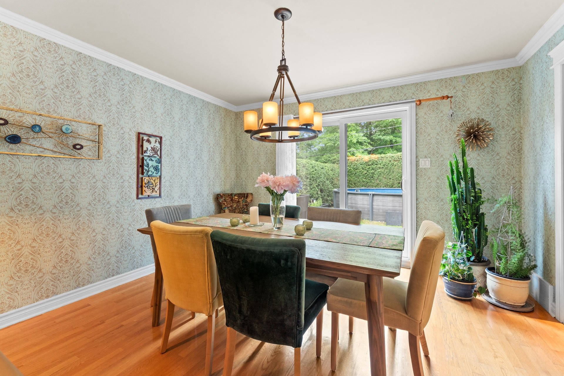 









800


Av. de la Haute-Rive

,
Bois-des-Filion,




QC
J6Z4T8

