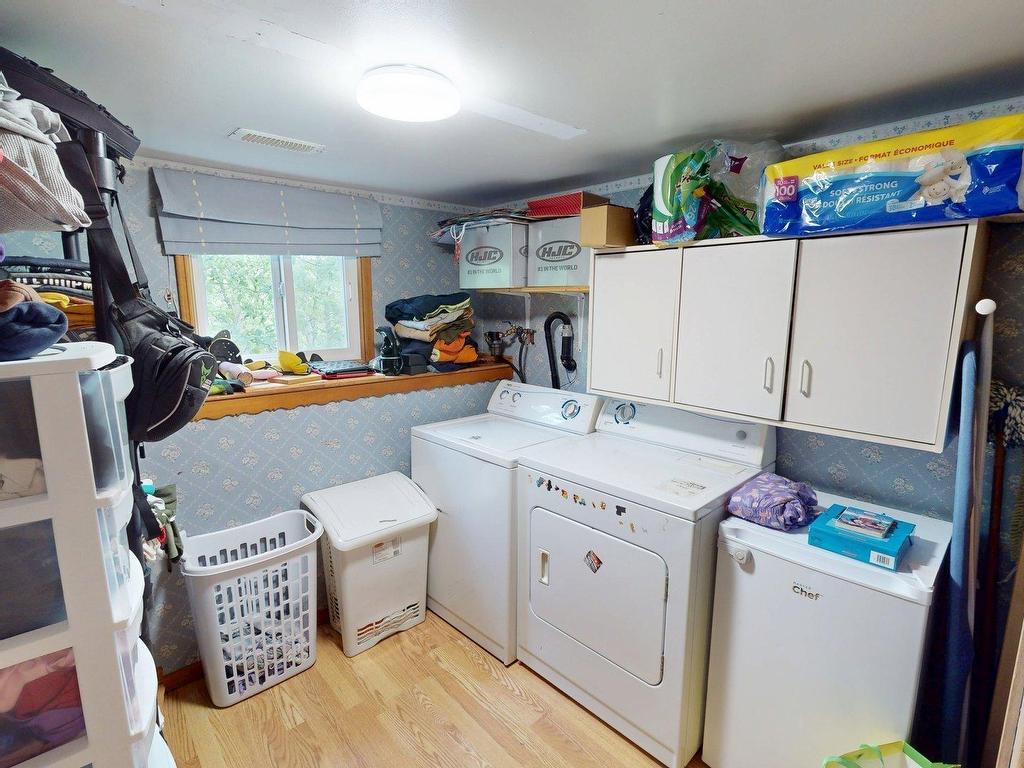 












2554 Highway 7 Highway

,
East Preston,




NS
B2Z 1G6

