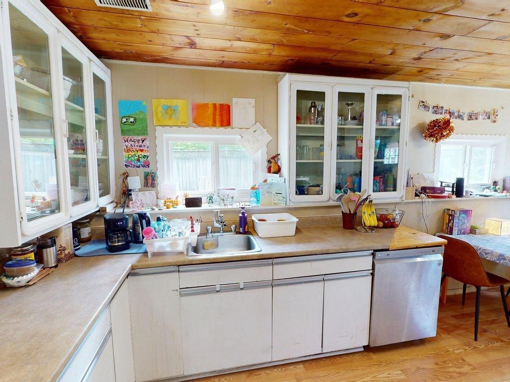












2554 Highway 7 Highway

,
East Preston,




NS
B2Z 1G6

