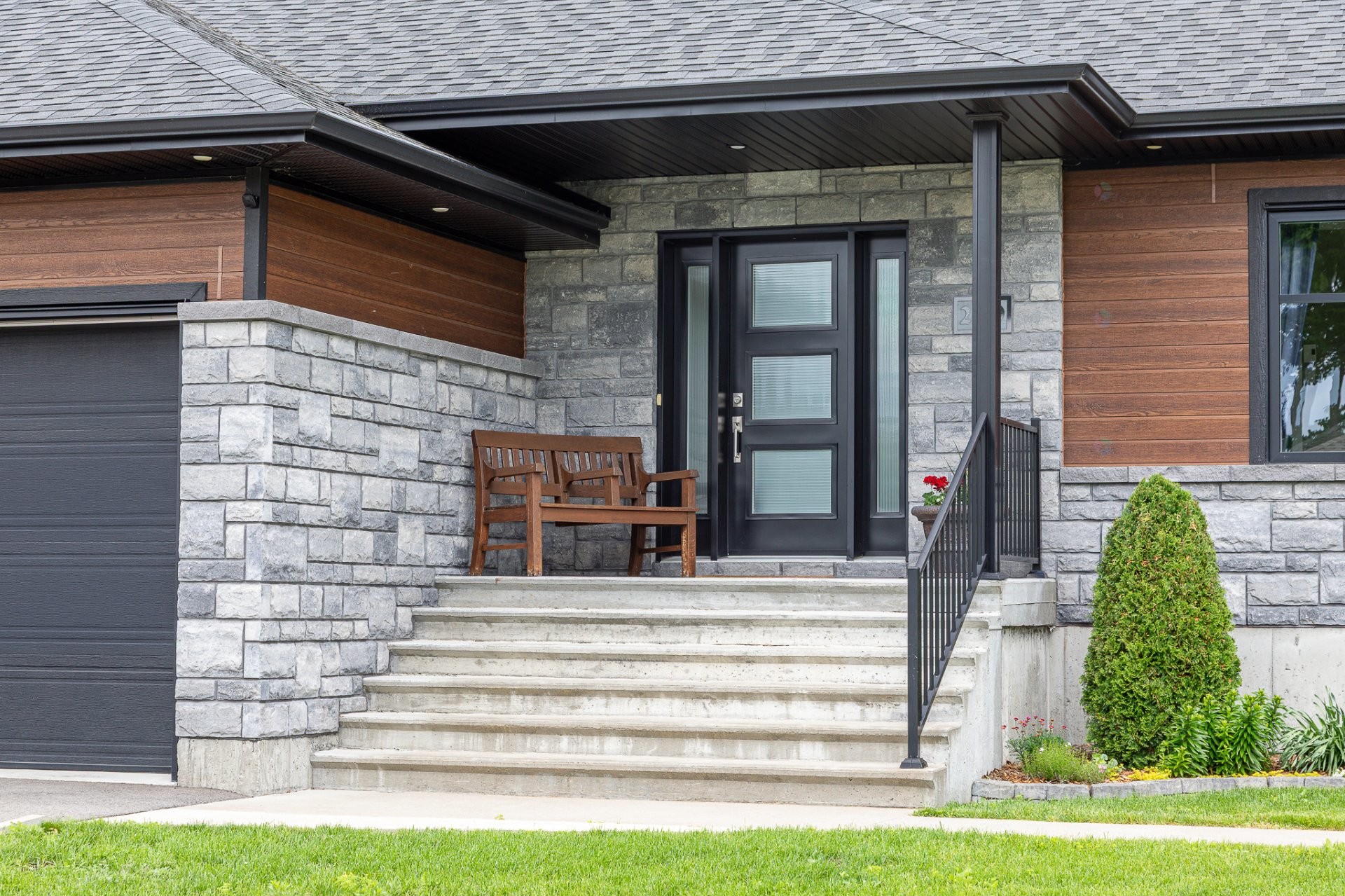 









2110


Rue Gilles-Grondin

,
Shawinigan,




QC
G9P0G6

