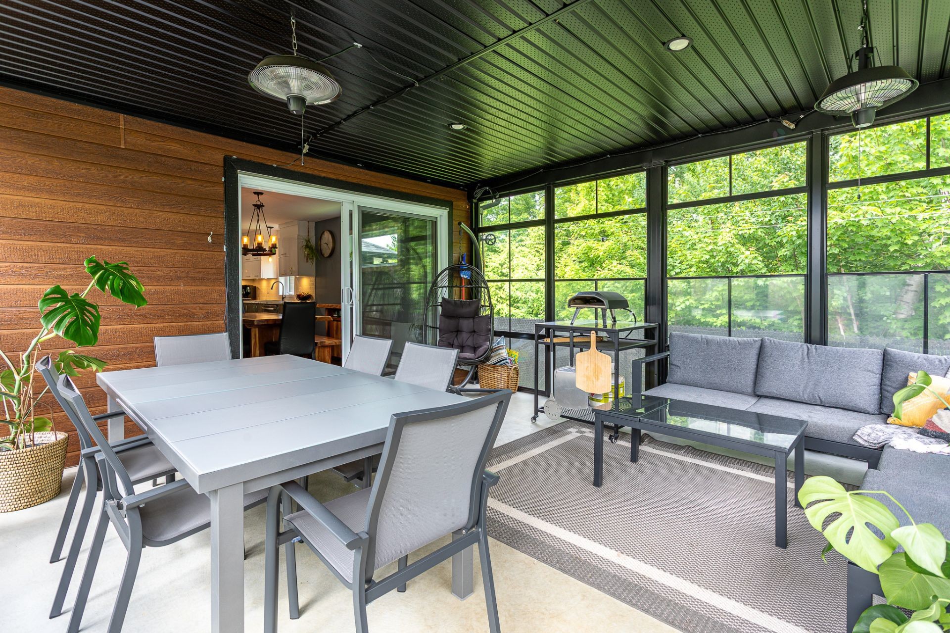 









2110


Rue Gilles-Grondin

,
Shawinigan,




QC
G9P0G6

