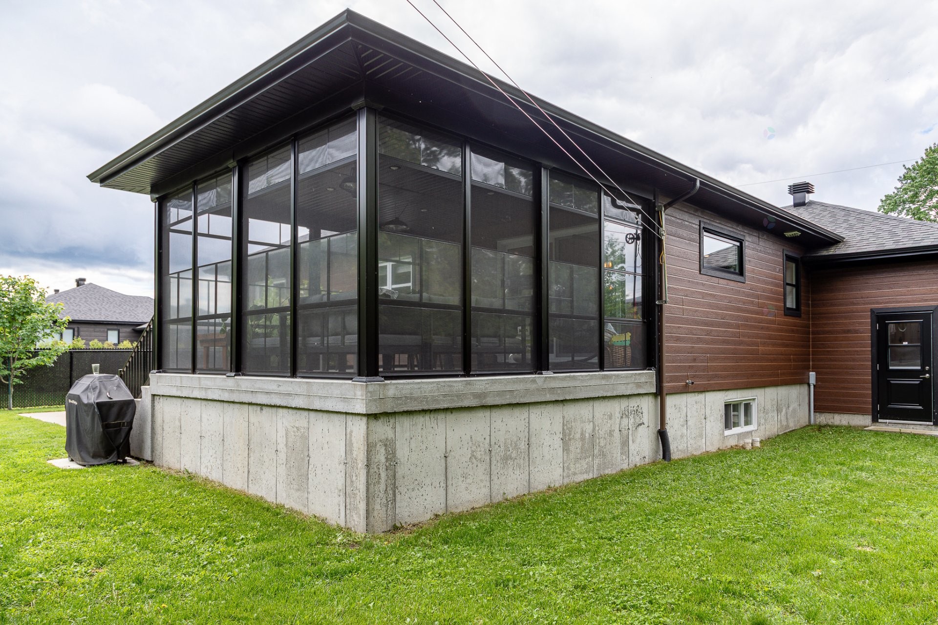 









2110


Rue Gilles-Grondin

,
Shawinigan,




QC
G9P0G6

