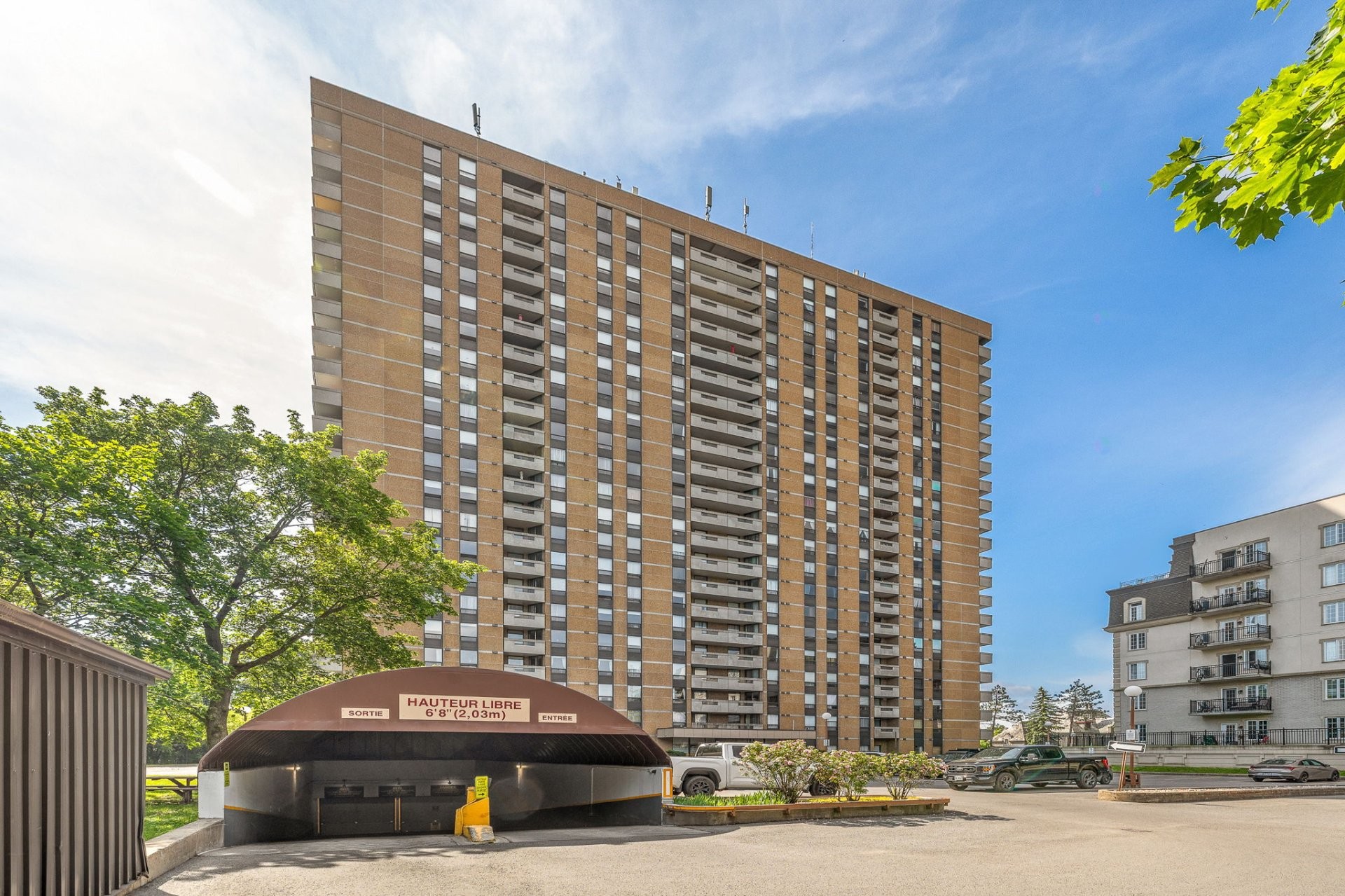 









110


Rue du Château

, 1901,
Gatineau (Hull),




QC
J9A1T4


