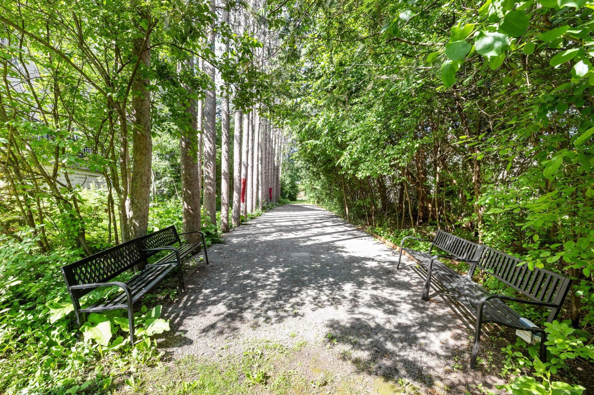 









110


Rue du Château

, 1901,
Gatineau (Hull),




QC
J9A1T4

