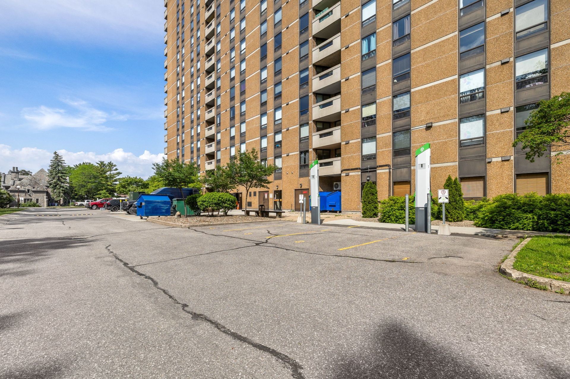 









110


Rue du Château

, 1901,
Gatineau (Hull),




QC
J9A1T4

