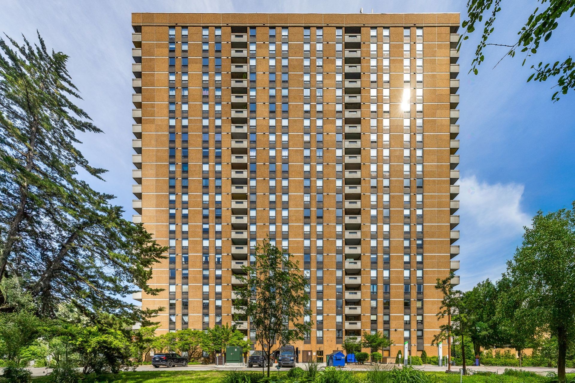 









110


Rue du Château

, 1901,
Gatineau (Hull),




QC
J9A1T4

