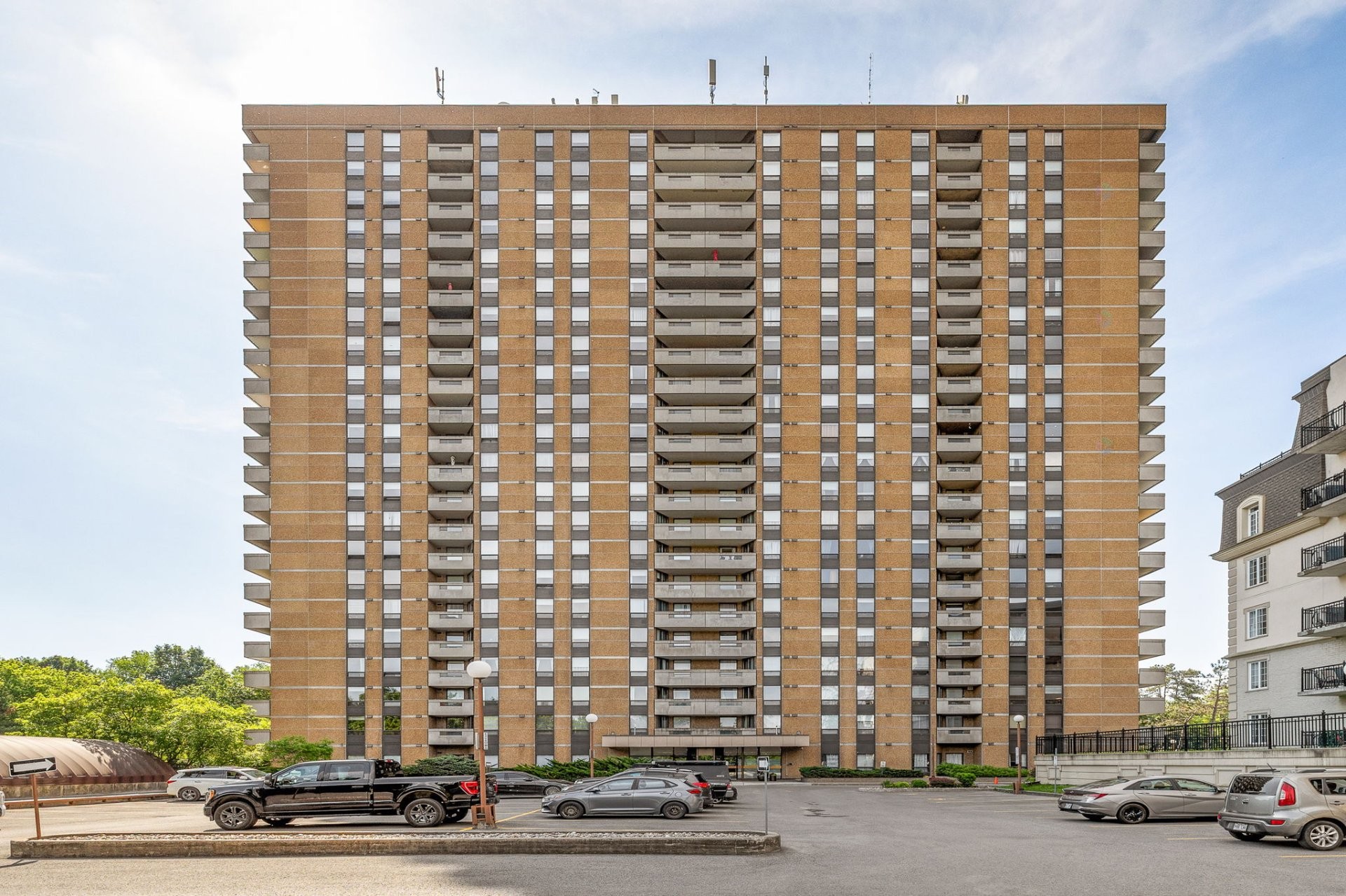 









110


Rue du Château

, 1901,
Gatineau (Hull),




QC
J9A1T4

