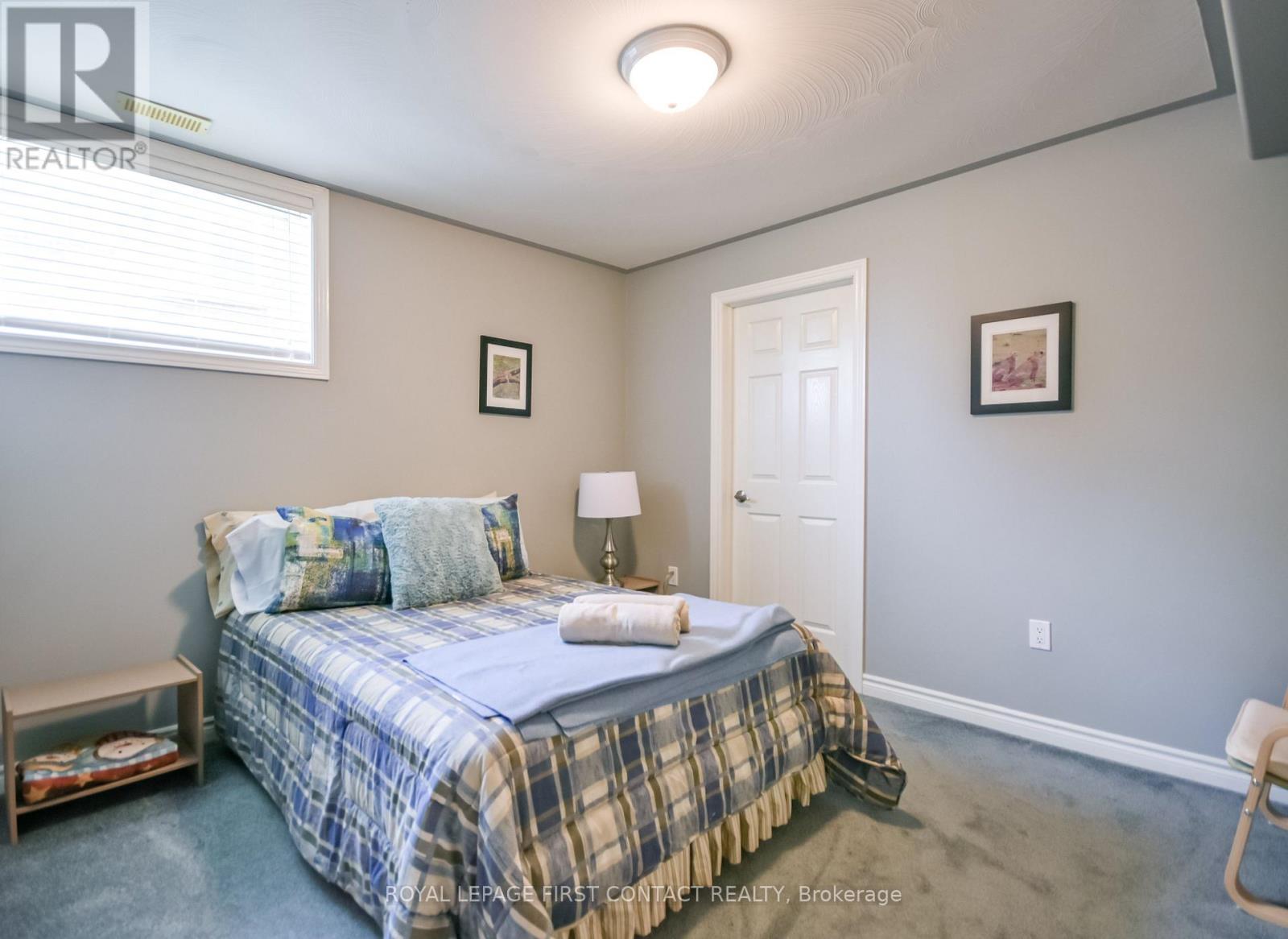 












6 NICKLAUS DRIVE

,
Barrie,




Ontario
L4M6W6

