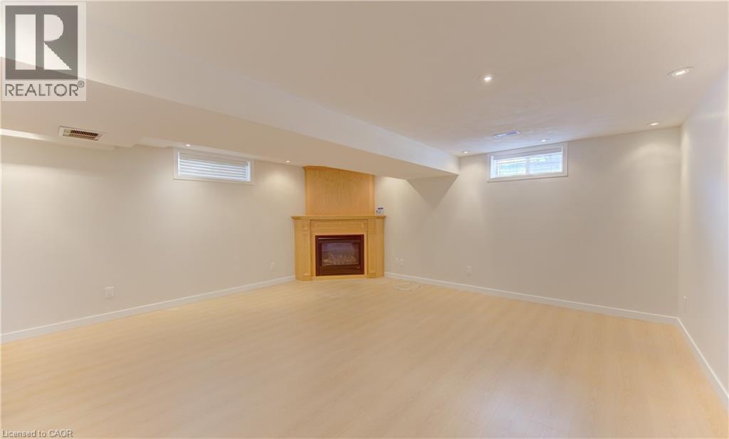 












15 COTTON GRASS Street

,
Kitchener,




Ontario
N2E3T7

