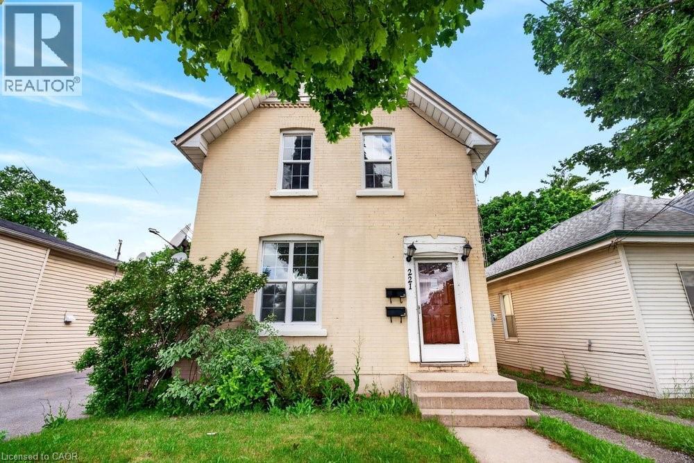 












221 GRAND RIVER Avenue

,
Brantford,




Ontario
N3T4Y3

