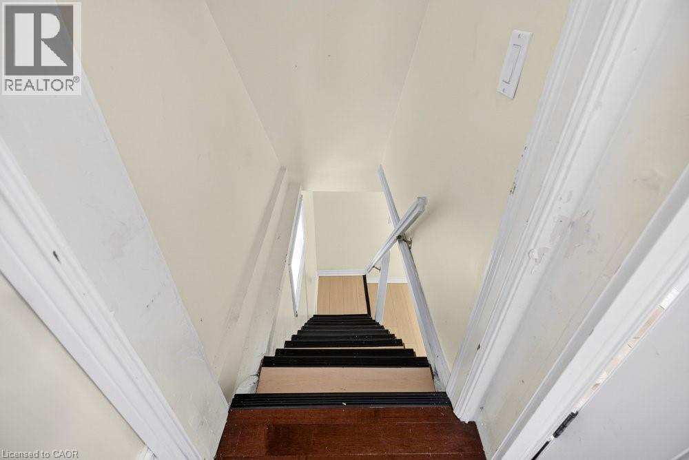 












221 GRAND RIVER Avenue

,
Brantford,




Ontario
N3T4Y3

