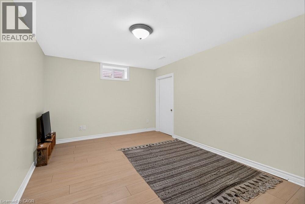












221 GRAND RIVER Avenue

,
Brantford,




Ontario
N3T4Y3

