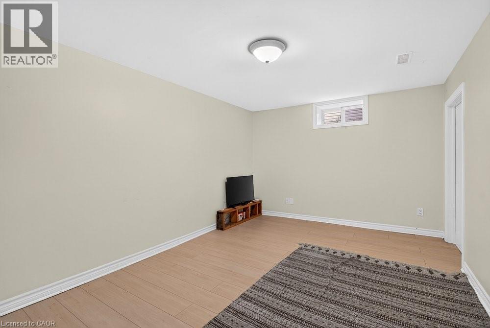 












221 GRAND RIVER Avenue

,
Brantford,




Ontario
N3T4Y3

