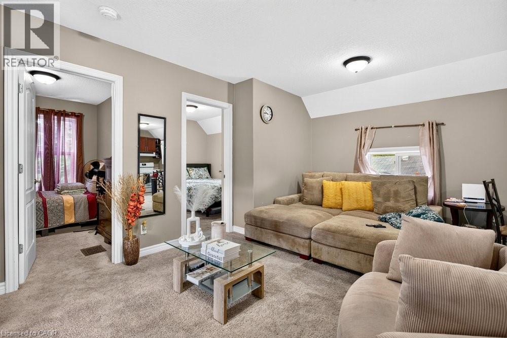 












221 GRAND RIVER Avenue

,
Brantford,




Ontario
N3T4Y3

